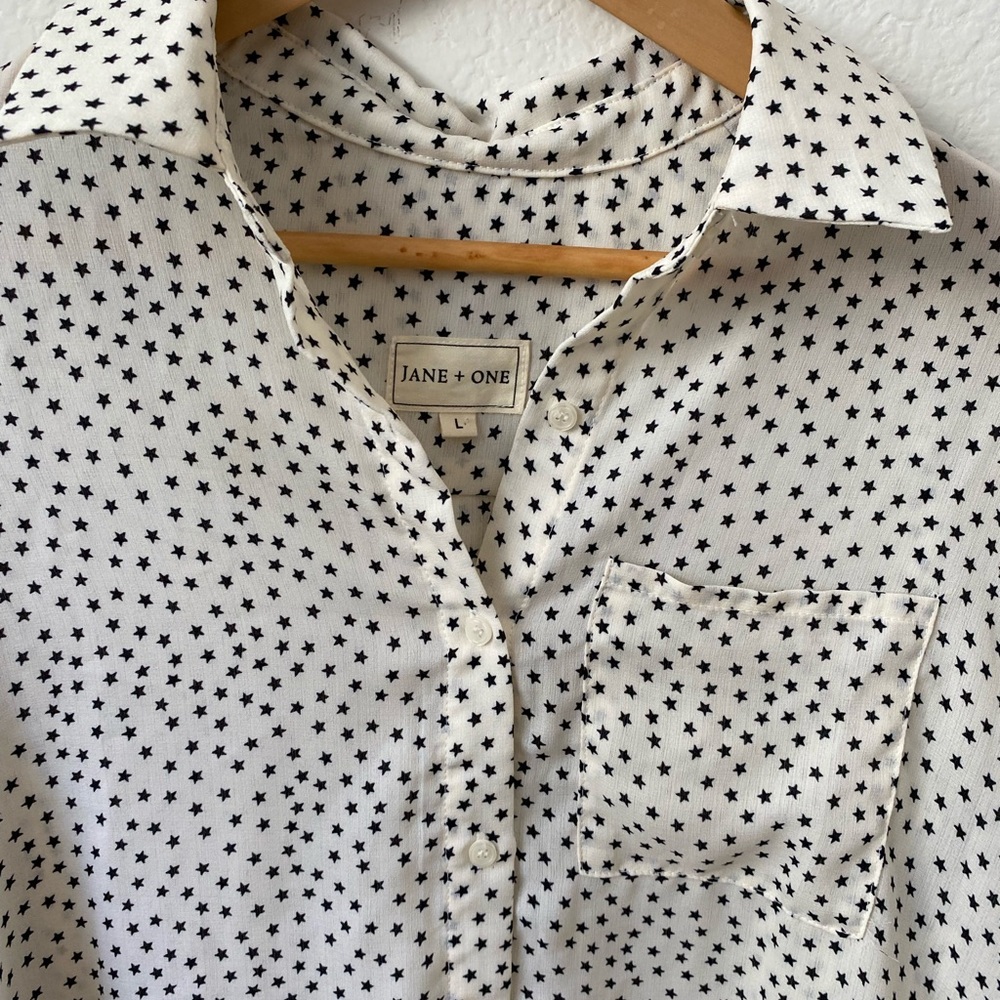 Jane + One blouse sz L white with black stars L